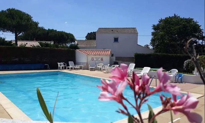Bretignolles-sur-Mer Apartment | Cosy Renovated Apartment with Heated Pool Near Beach
