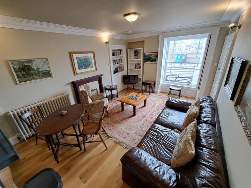 Inverness City Centre Apartment | Cosy Riverside Apartment