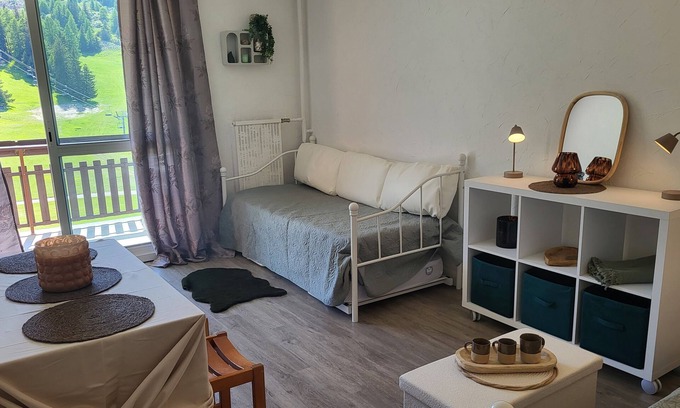 Saint-Etienne-en-Devoluy Apartment | COSY stay at the MONTAGNE-STUDIO for 4/5 people - at the foot of the slopes