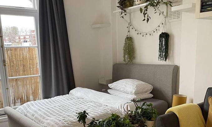 Camden Apartment | Cosy studio by Primrose Hill with all the comforts of home
