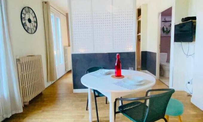 Cran-Gevrier Apartment | Cosy studio just a stone's throw from the old town