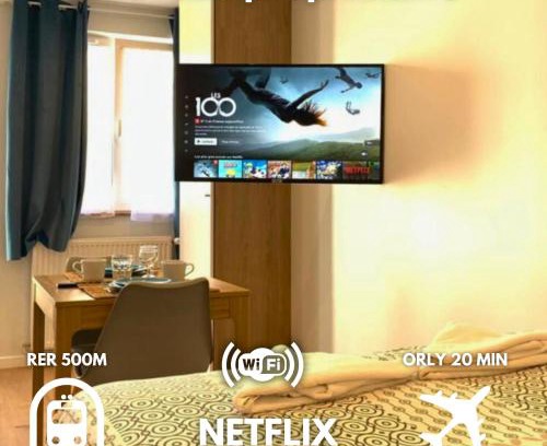 Quartier Centre Ville Apartment | Cosy studio M1 RER BC500m Orly 20 min Netflix
