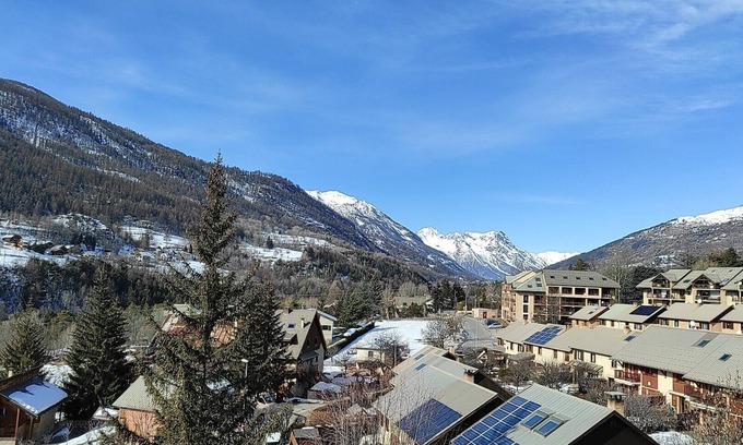 Forville Apartment | Cosy top floor apartment in the Serre Chevalier valley