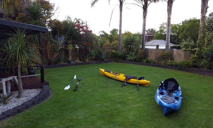 Ohope Apartment | Cosy Unit With Ohope Beach Across the Road