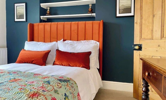 Chipping Norton House | Cotswold Home - Families/Friends/Contractors