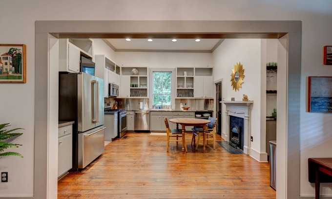 Thomasville House | Cottage 229 - Downtown Historic Thomasville Getaway