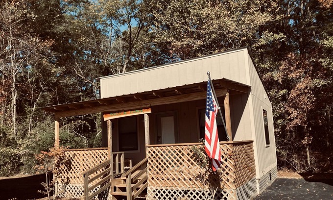 Ridgeland Cottage | Cottage 6 - Hooty's Place