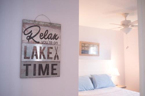 Geneva Apartment | Cottage at Cast Away Kayaks Fire Pit & Game Room