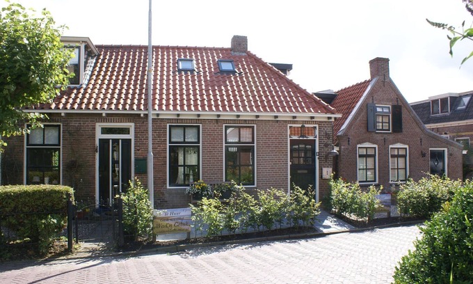 Paesens-Moddergat House | Cottage by Wadden Sea with Scenic Views