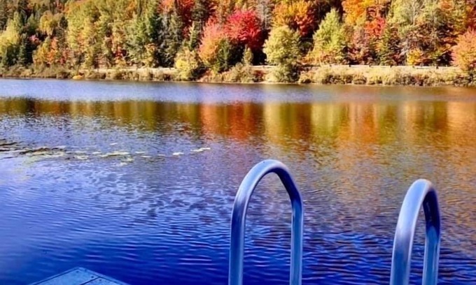 Saint-Faustin-Lac-Carre Ski Chalet | Cottage Le Colibri Waterfront # 151620