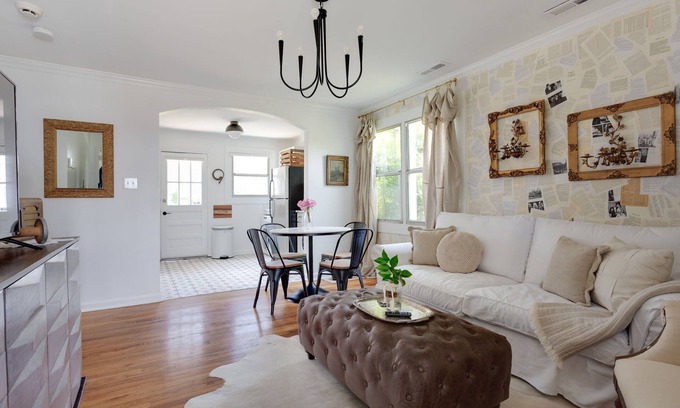 Southwest Raleigh Condo | Cottage Charmer-Walkable/Bars/Restaurants/Pets ok