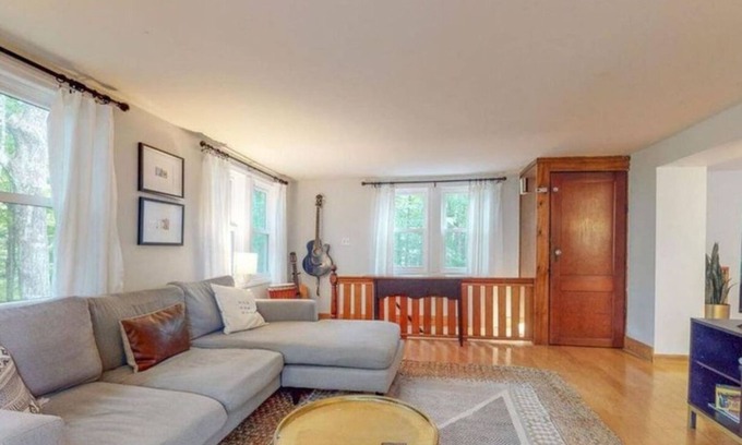 Saugerties House | Cottage close to Hunter Mountain & Woodstock