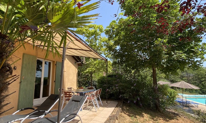 Doissat Cottage | cottage EMERAUDE heated pool, 5 pers., free wifi