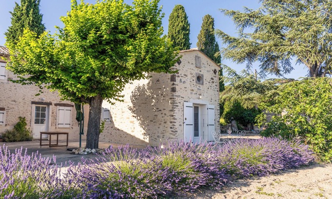 Vaison-la-Romaine Apartment | cottage for 2 people with view of Mont Ventoux