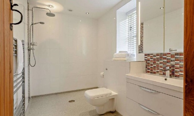 Gilwern Cottage | Cottage for 4 in Gilwern