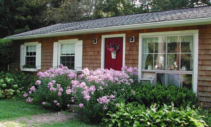 Mount Vision House | Cottage House Convenient to all tournaments, great getaway, Foosball