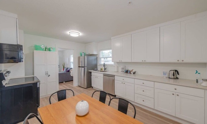 Coos Bay House | Cottage in Coos Bay S
