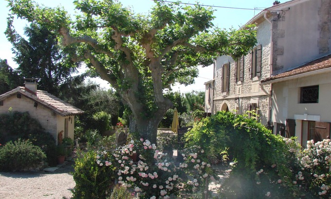 Tarascon House | Cottage in Provence adjoining a 19th Mas in Tarascon