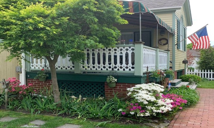 Cape May Cottage | Cottage in the Historic District