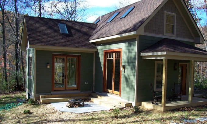 Tyro Ski Chalet | Cottage in the Woods near Wintergreen Resort and Blue Ridge Parkway