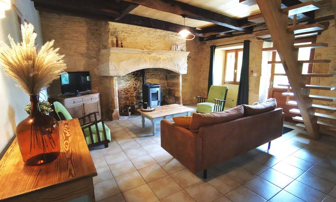 La Chapelle-Aubareil House | Cottage 'Le Gîte La Casa Di Pietra' with Private Terrace and Wi-Fi