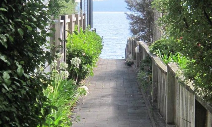 Two Mile Bay Hotel | Cottage Mews Motel