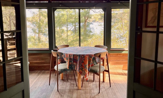 Plymouth Cottage | Cottage on Beautiful Long Pond with Fantastic Sandy Lakefront Beach