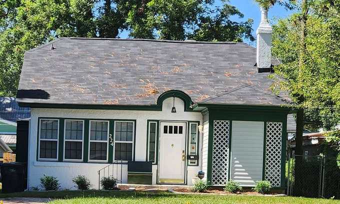 Augusta Cottage | Cottage on Greene Street in Olde Town Augusta - walk to downtown