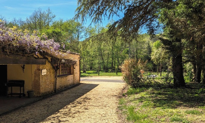 Urval Cottage | Cottage, Pets are Welcome. Dordogne Perigord nearby Cadouin, Belves, Le Bugue