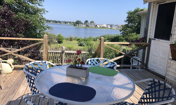 North Scituate House | Cottage retreat on tidal pond, steps to the beach