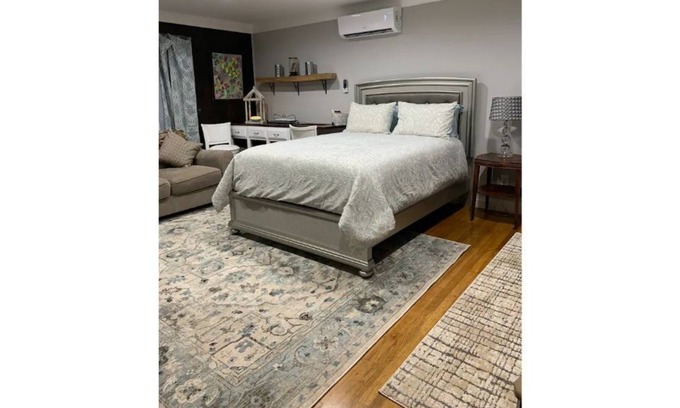 Fort Payne Apartment | Cottage Suite - Queen Bed & 1 Bath