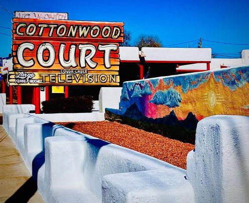 Southside Hotel | Cottonwood Court Motel