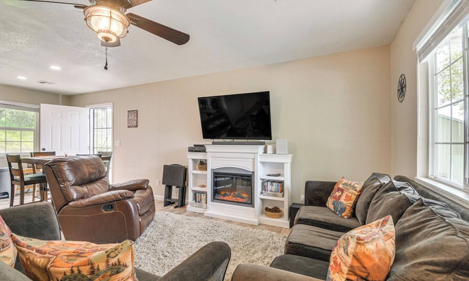 Coulterville House | Coulterville Home w/Gazebo Near Lakes & Hiking!