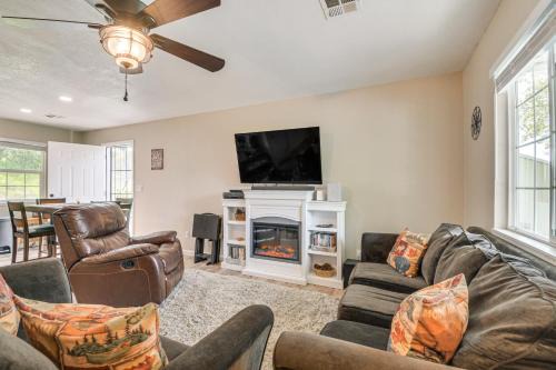 Coulterville House | Coulterville Home with Gazebo Near Lakes and Hiking!