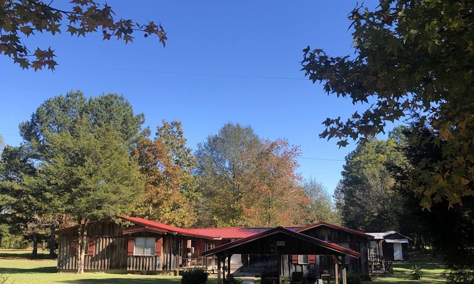 Oakland House | Country/Cabin Style Home-Idea for the Outdoor Adventures