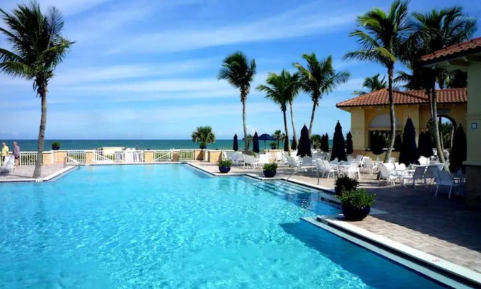 Grand Harbor Condo | Country Club Membership in Vero Beach Townhouse