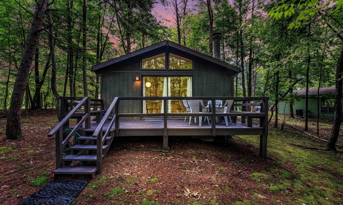 The Woods Cabin | Country Comfort -country Escape!
