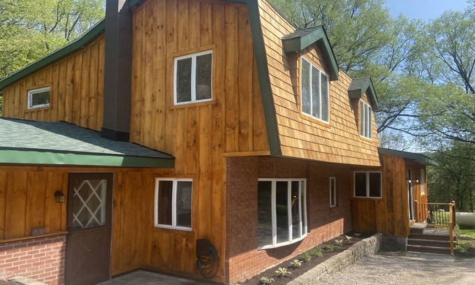 LaFayette House | Country Cottage Finger Lakes Region Destination Getaway