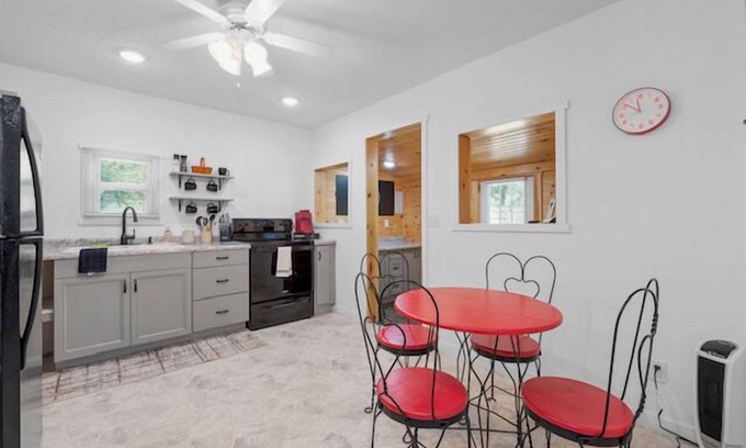 Rockbridge House | Country Cottage (Hocking Hills area)