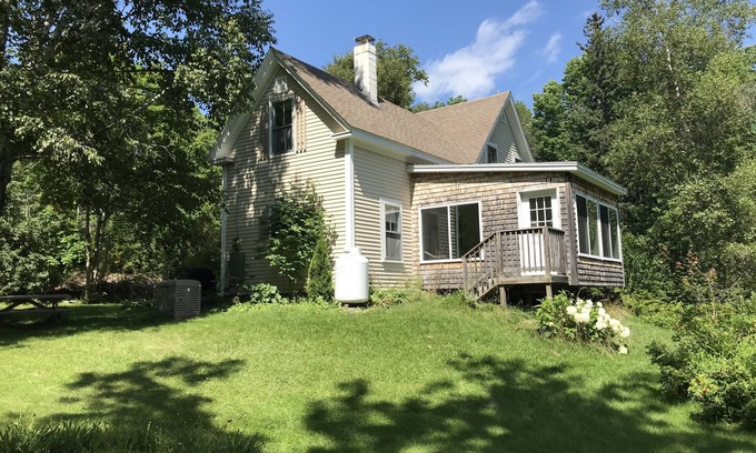 Brooksville House | Country Cottage with Gardens