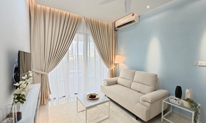 Central District Apartment | Country Garden by Antlerzone