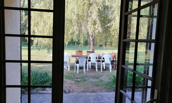 Lesparre-Medoc House | Country gite in the forest