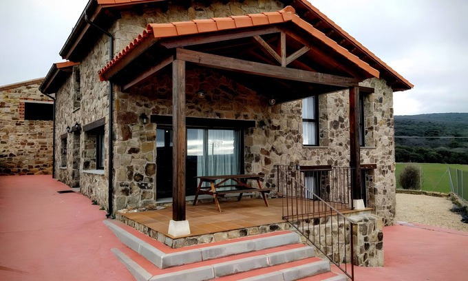Aldehuela de Perianez House | Country House 'La Casona Del Silencio' with Mountain View, Private Terrace and Wi-Fi