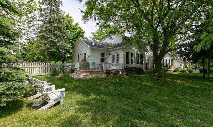 Rotterdam Junction House | Country home at the foothills of the Adirondacks 10mins from Saratoga Race Track