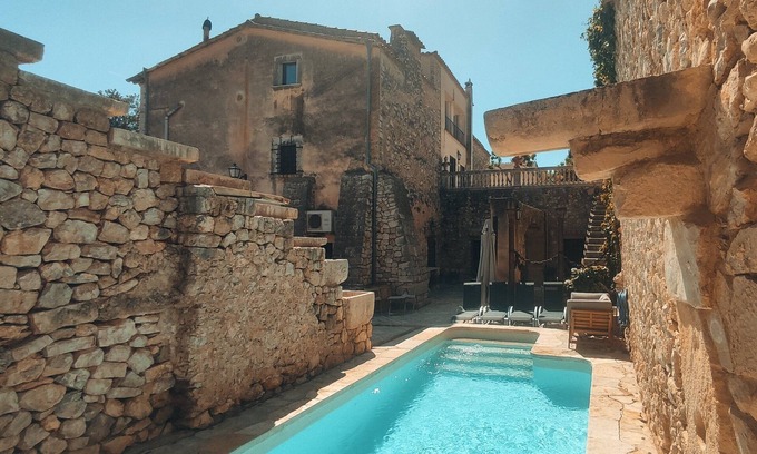 Lloseta Villa | Country House 'Can Bosquet' with Mountain View, Private Pool and Wi-Fi