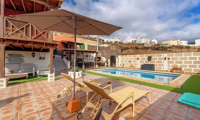 Chimiche Villa | Country House 'Casa Elvira' with Private Pool, Private Terrace and Wi-Fi