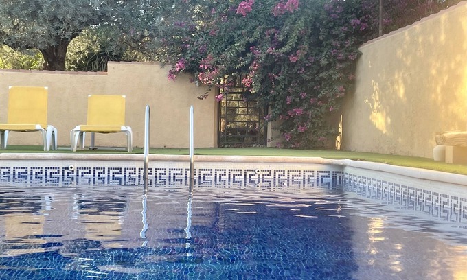 Orgiva House | Country House 'Cortijo Los Olivos De Orgiva' with Mountain View, Wi-Fi and Air Conditioning