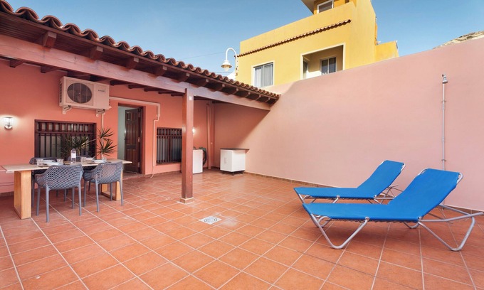 Los Gavilanes House | Country House "Laura Maretas Beach" with Sea View, Garden & Wi-Fi