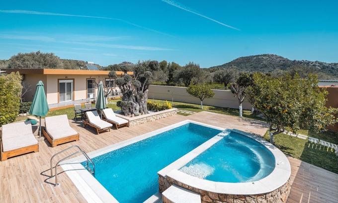 Filerimos Villa | Country House 'Villa Mata' with Private Pool, Wi-Fi and Air Conditioning