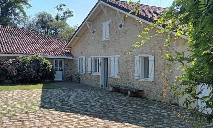 Louer House | Country house with swimming pool